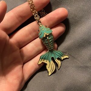 ✨3 for 10✨ Articulated Fish Necklace
